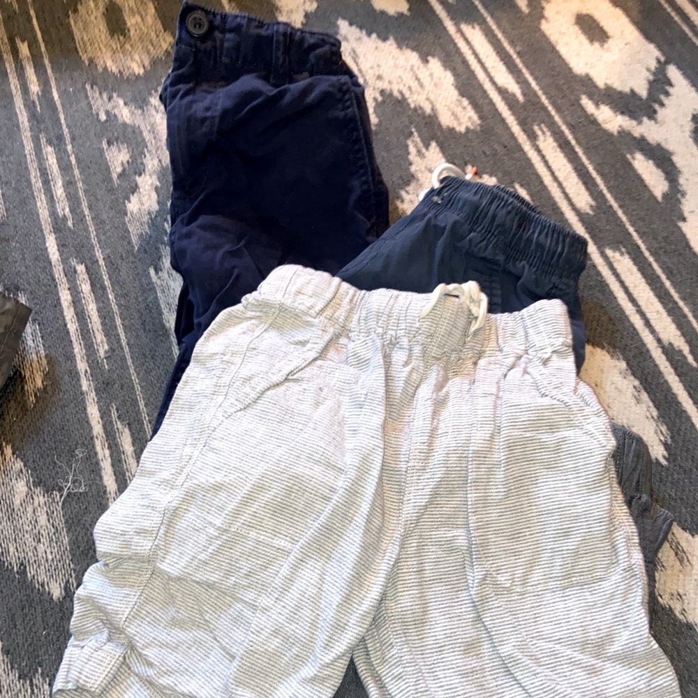 11 pairs of boys shorts size 7-8